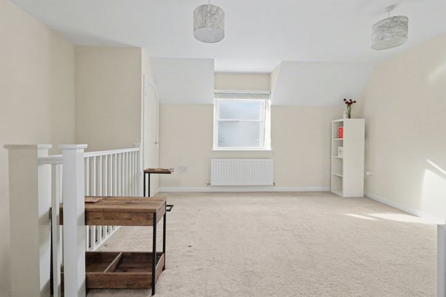3 Hansen Gardens, Southampton photo 3