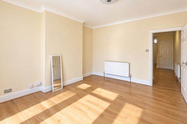 18A, District Road, Wembley photo 4