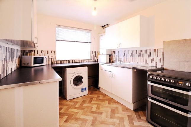 2, Milward Walk, London photo 4