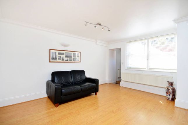 Thumbnail Flat to rent in Barrowgate Road, Chiswick, London