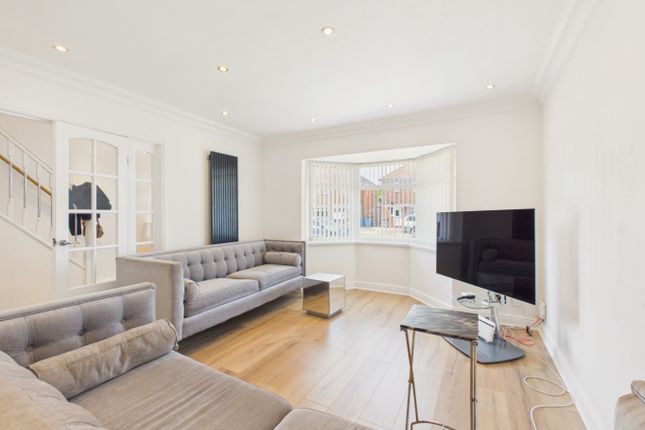 22 Grangeside Avenue, Hull, East Riding Of Yorkshire photo 2