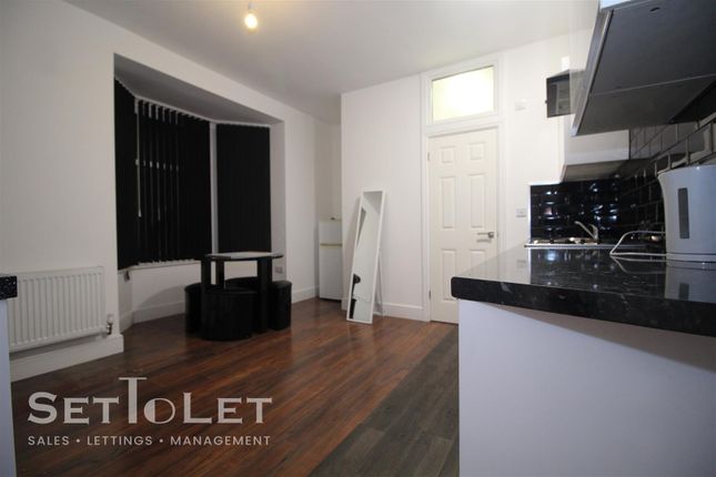 Flat 2, 24, 24 Brazil Street, Leicester photo 3