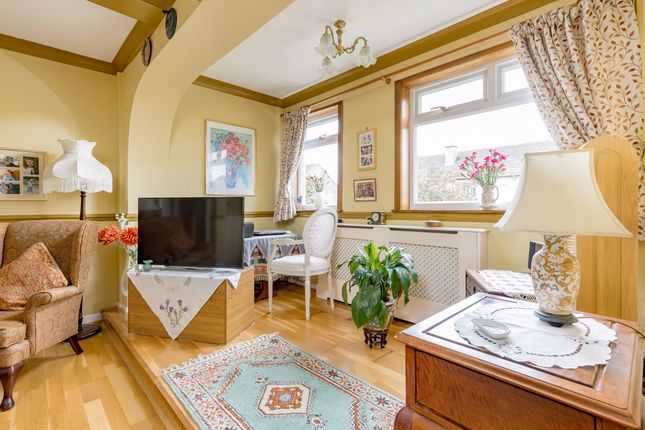 24, Gilmerton Dykes Avenue, Edinburgh photo 4