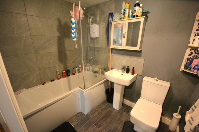Flat for sale in Thomasson Court, Bolton
