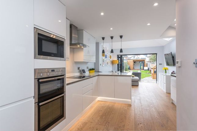 3, Sunbury Lane, Walton-On-Thames photo 4