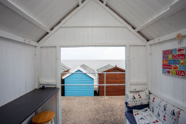 Beach hut 633, beach hut 633, Felixstowe photo 5