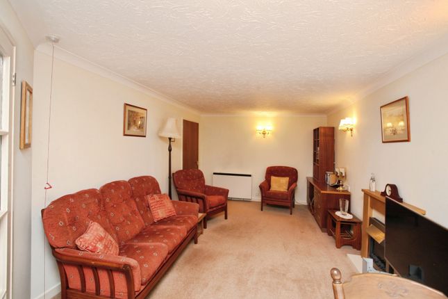 11, Trinity Court (Rugby), Rugby photo 4