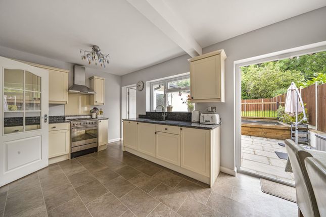 Thumbnail Terraced house for sale in Waterman Close, Watford