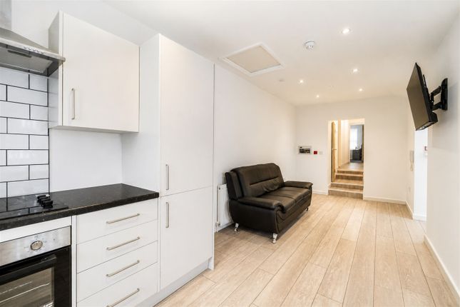 FLAT 2, BIRMINGHAM photo 4
