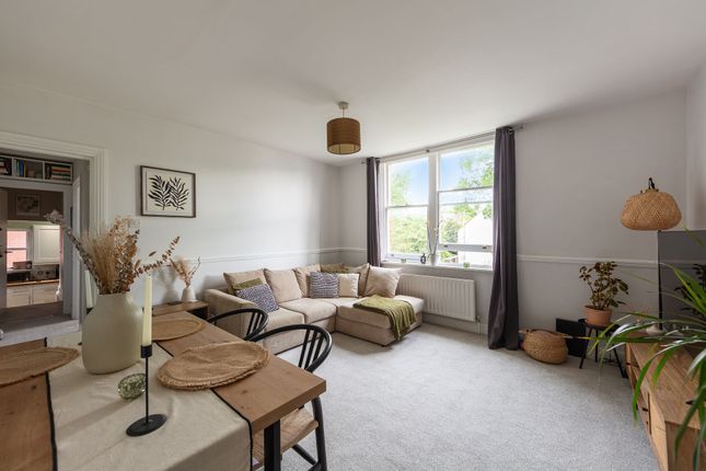 Flat 2, 7A Vermont Road, London photo 2
