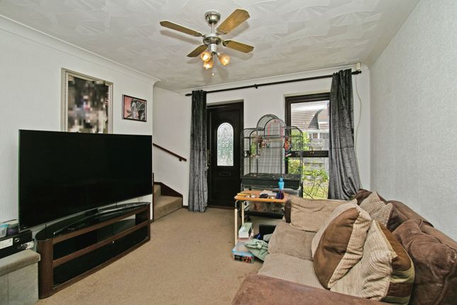 43, Willow Close, Newquay photo 2