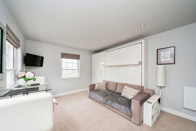Flat 5, Domus House, Lower Bridge Street, Chester photo 4