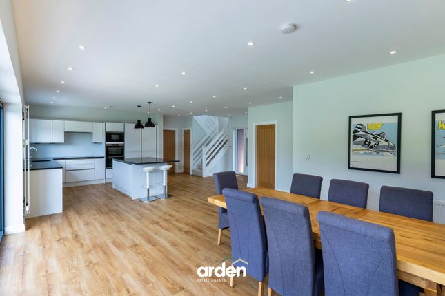 4 Hollyfield Drive, Birmingham photo 3