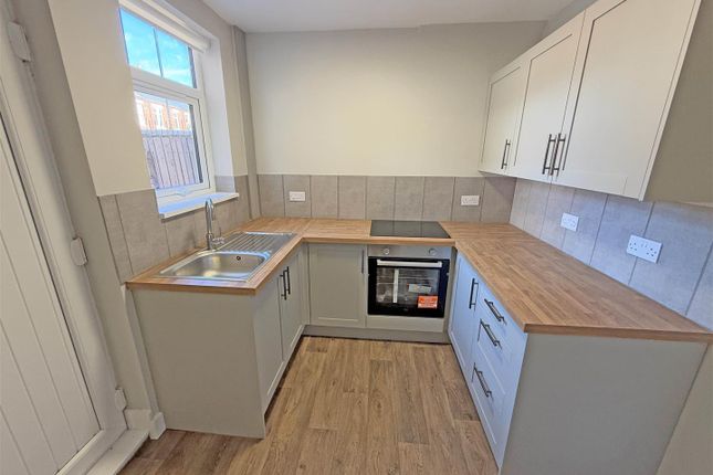 49, Chirton West View, North Shields photo 3