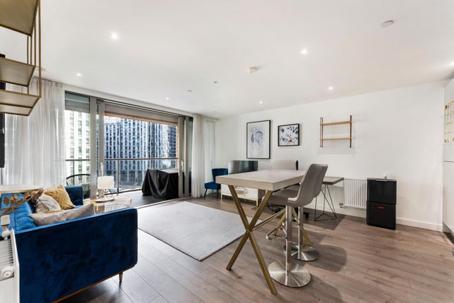 Flat to rent in Heritage Tower, East Ferry Road, Canary Wharf, London