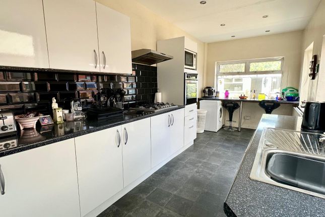 31, Faringdon Avenue, Blackpool photo 4
