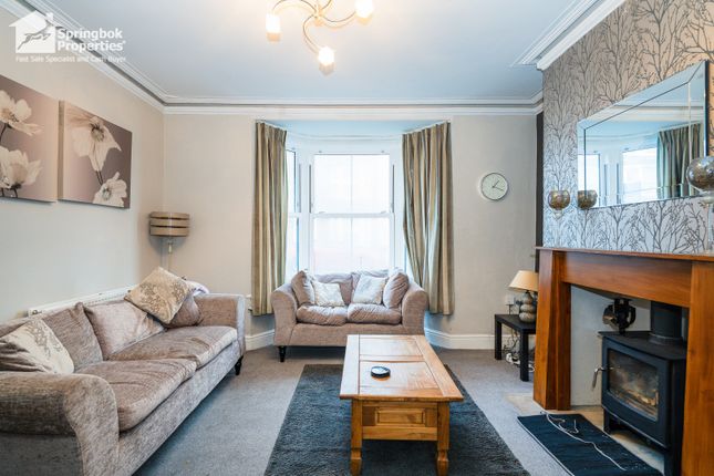 11, Windsor Crescent, Bridlington photo 2
