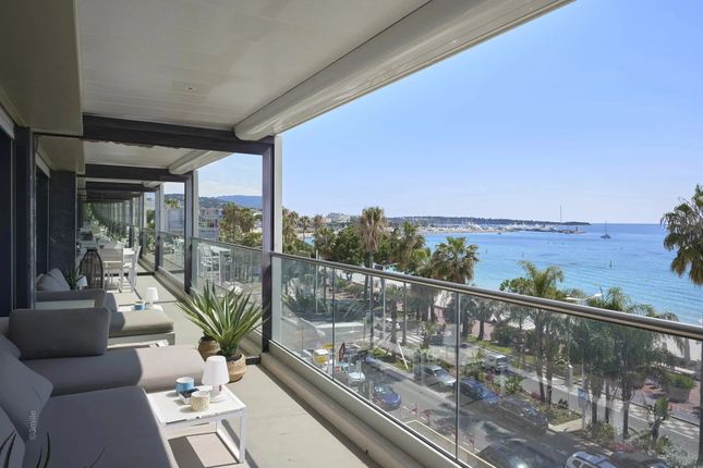 Apartment for sale in Cannes, 06400, France