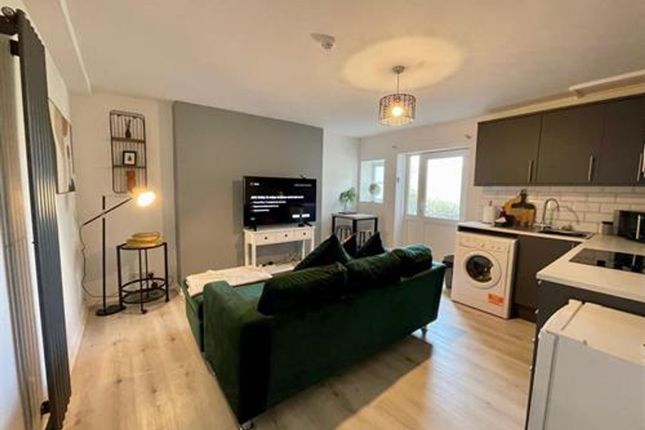 62c York Place, Gwent photo 5