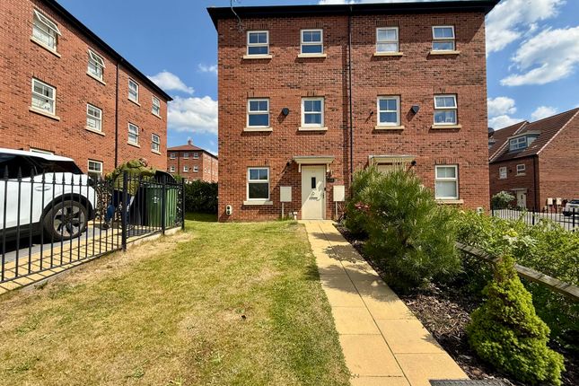 2-bed house on 12, Asket Fold, LEEDS, £950/mo