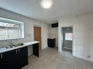 61,, Caswell Street, Llanelli photo 5