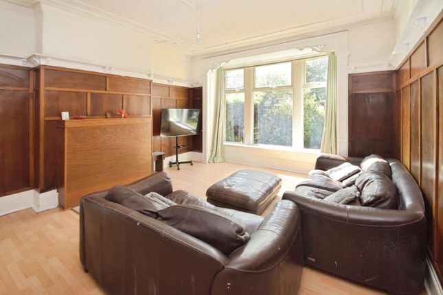 Flat 1, 6, Dallam Road, Bradford photo 3