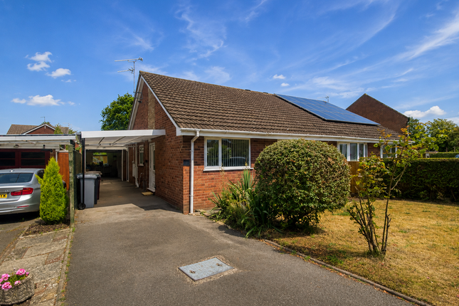 2-bed house on 37, Stoke-on-Trent, £1,300/mo