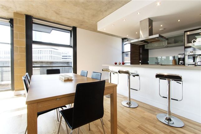 Flat 14, 7, New Inn Broadway, London photo 4