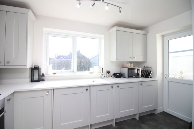15, North Square, Thornton-Cleveleys photo 3