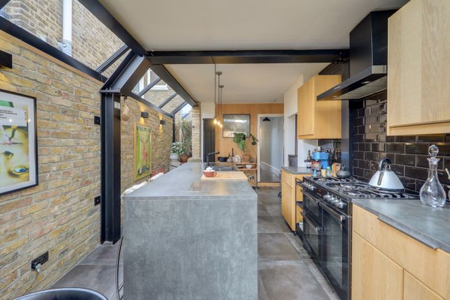 Thumbnail Terraced house for sale in Perry Rise, Forest Hill, London