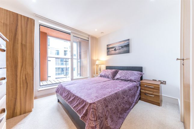 Flat for sale in 25 Indescon Square, London