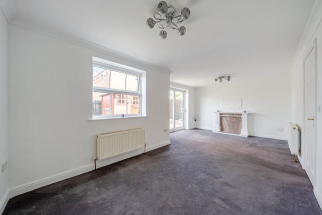 7, Portrush Drive, Grantham photo 2