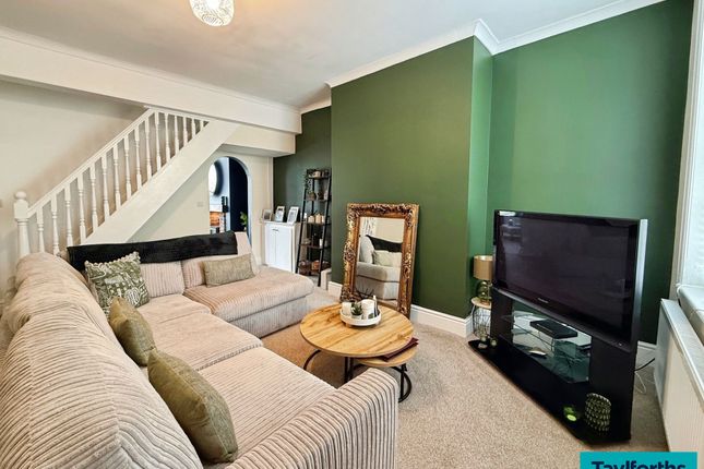 108 Gisburn Road, Barnoldswick photo 3