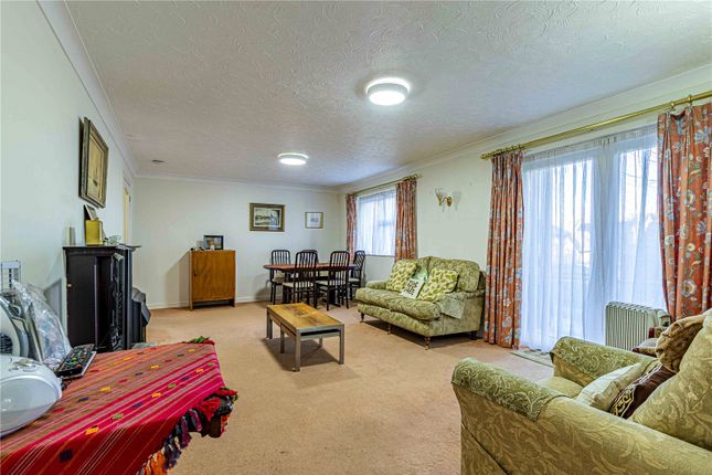 Flat 20, Slade Court,, Watling Street, Hertfordshire photo 3