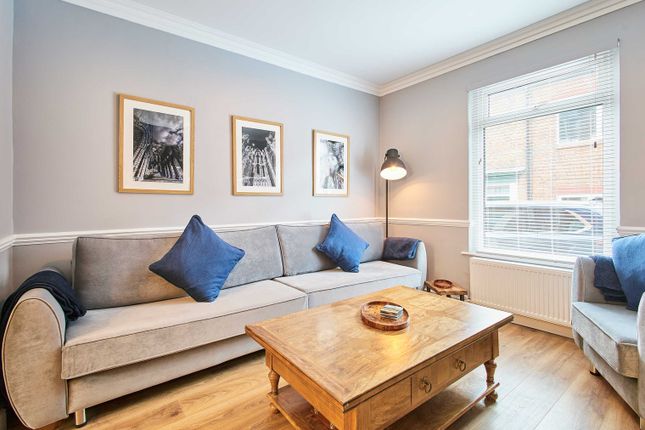 3-bed flat on Oswy Street, Oswy Street, Whitby, £3,019/mo
