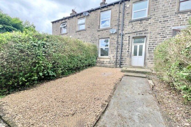 Thumbnail Cottage to rent in St. Peters Avenue, Sowerby Bridge