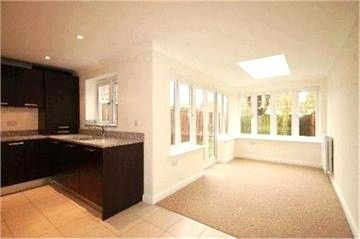 Thumbnail Semi-detached house to rent in Barton Road, Slough