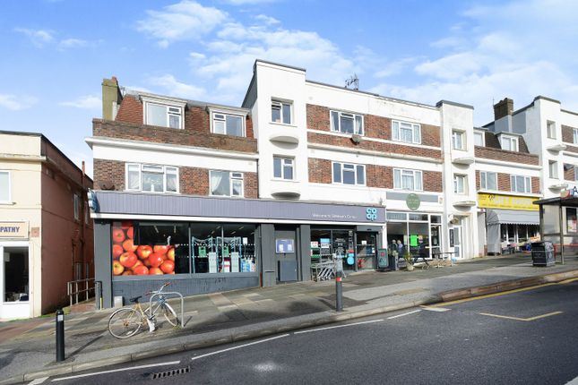 Thumbnail Flat for sale in Longridge Avenue, Saltdean, Brighton