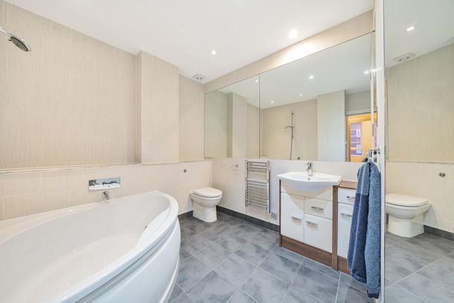Flat for sale in Townshend Court, St Johns Wood