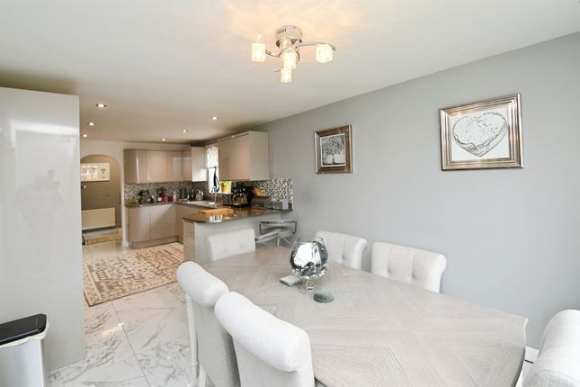 3, Tomlinson Way, Sleaford photo 2