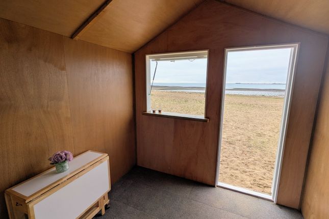 Beach Hut 291, Victoria Esplanade, West Mersea photo 5