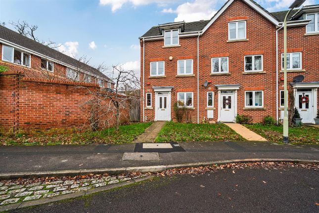 4-bed house on 40, Rayner Drive, Reading, £430,000