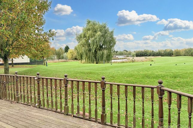 2 Wentworth Drive, Tydd St Giles Golf and Country Club, Kirkgate photo 2