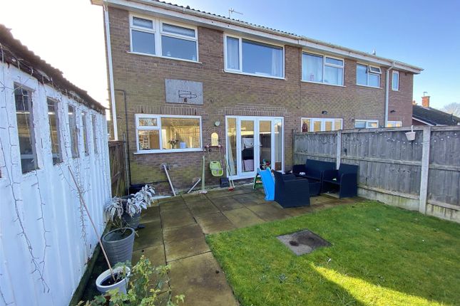 Semi-detached house for sale in Ivy Close, Carlton, Goole