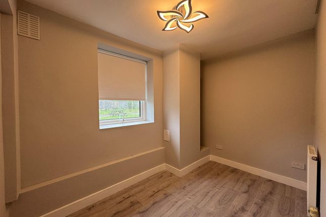 129 Woodhall Road, Chelmsford photo 5