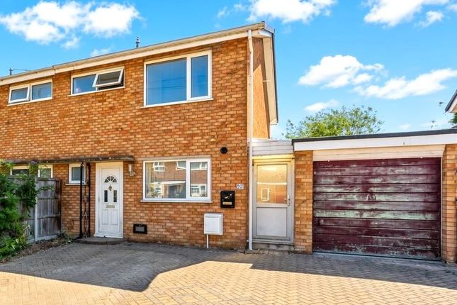 3-bed semi-detached on 65, Mowbray Crescent, Hitchin, £225,000