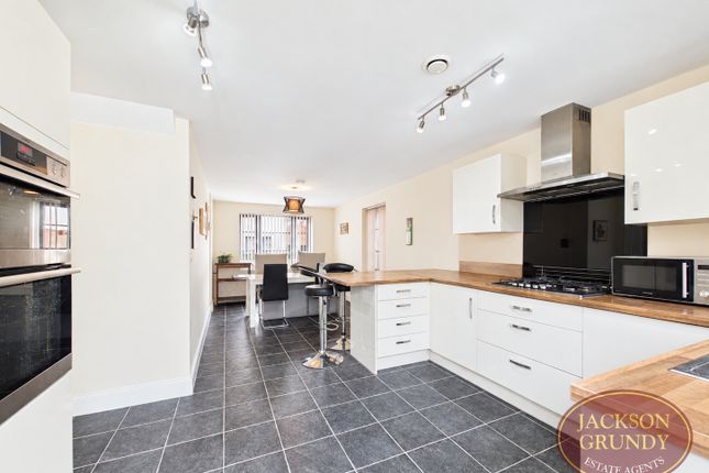 10, Fitzgerald Road, Northampton photo 3