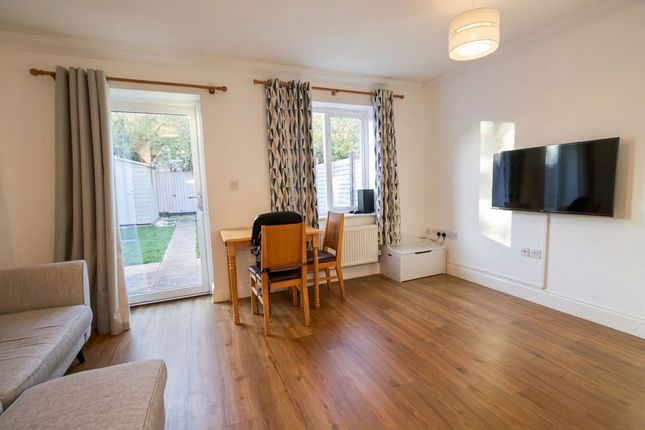 67 Celandine View, Ely photo 2