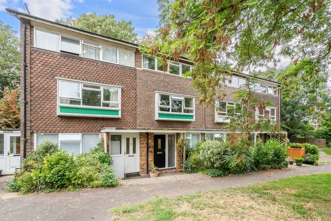 Treemount Court, 9 (1).Jpg