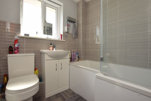 43, Ennerdale Close, Huntingdon photo 5